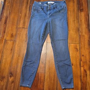TORRID WOMENS JEANS